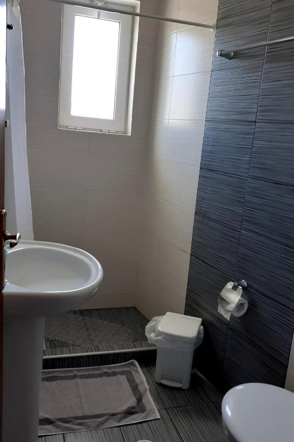 Nikolaki Rooms ปอร์โตราฟตี ภายนอก รูปภาพ