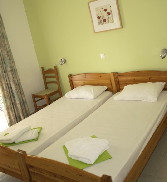 Nikolaki Rooms ปอร์โตราฟตี ภายนอก รูปภาพ